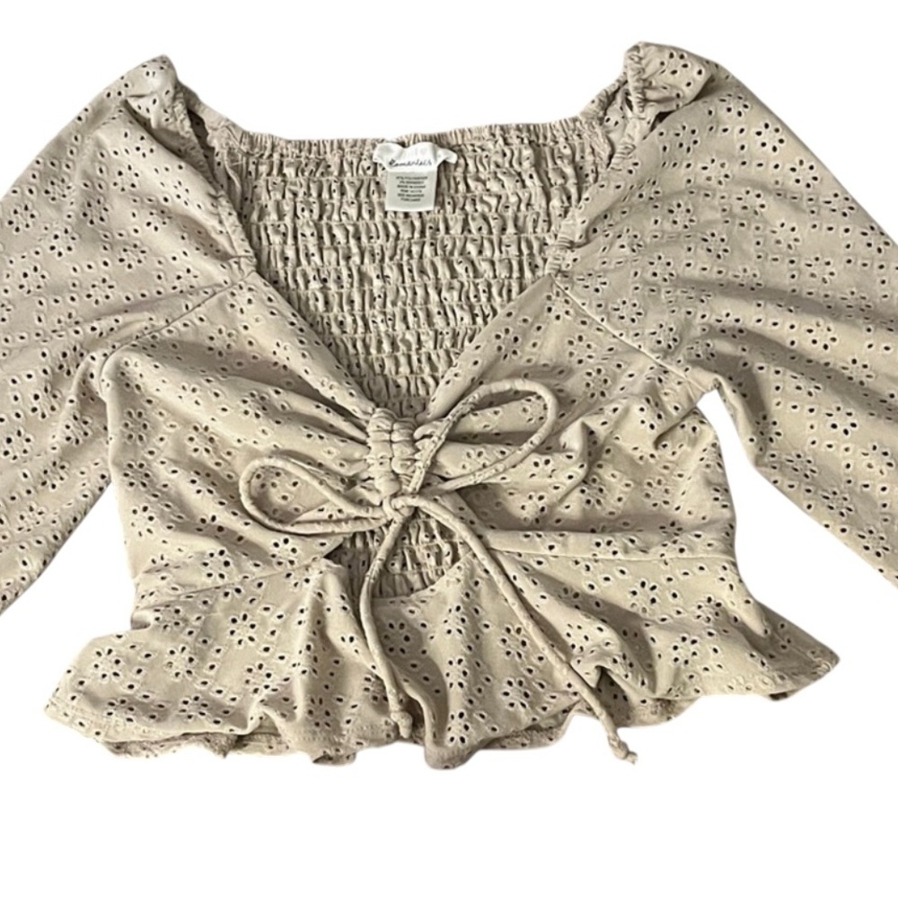 Urban Romantics women crop top medium| creamy‎ Tan Tie front| Stretchy material